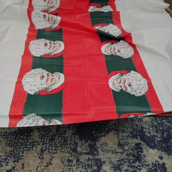 New Old Stock Vintage Santa Claus Christmas Plastic Rectangular Tablecloth Retro - Picture 3 of 3